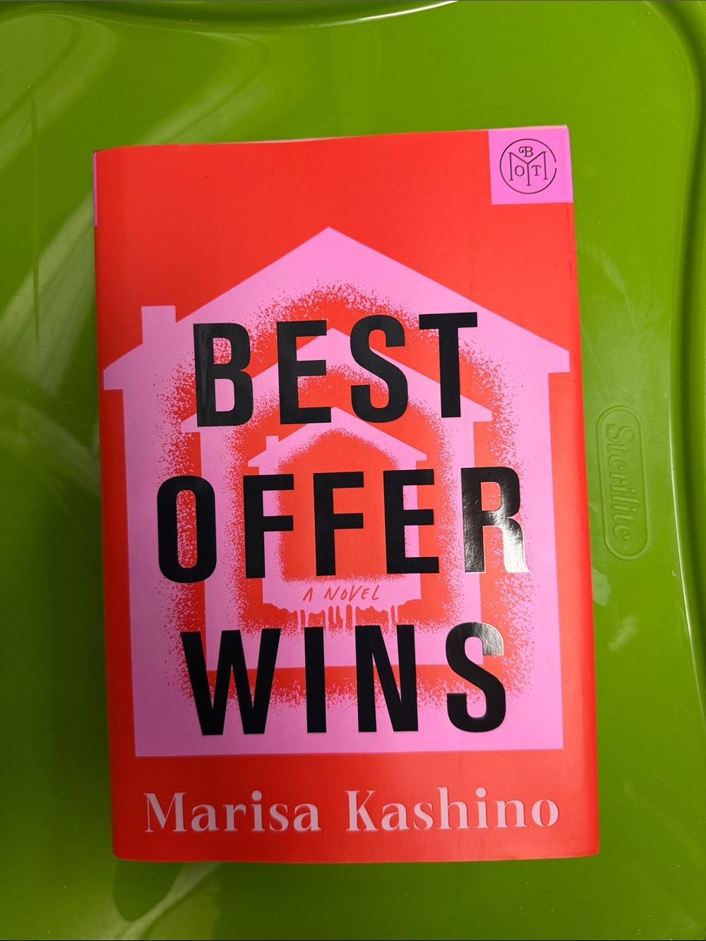 Best Offer Wins by Marisa Kashino